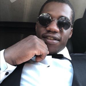 Meet your Posher, Jeremiah